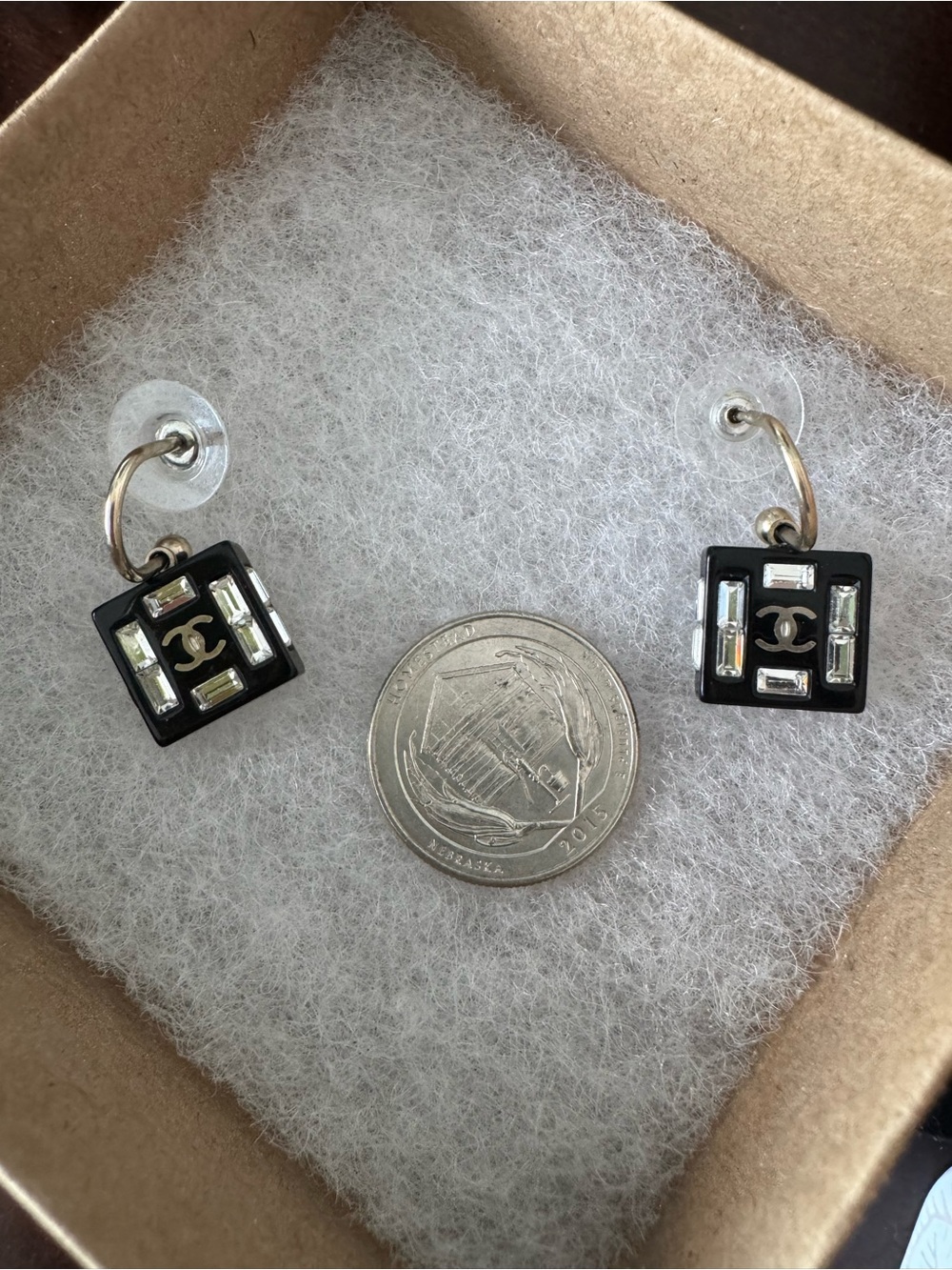 CHANEL Black Square Crystal Drop Earrings with Silver CC - Picture 2 of 4